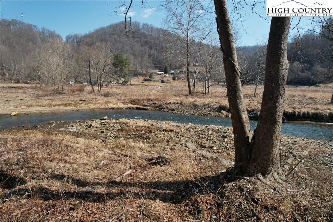 Image number 12 for the current listing