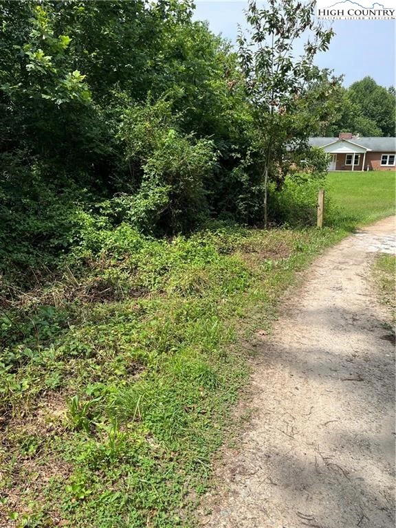 Image number 4 for the current listing