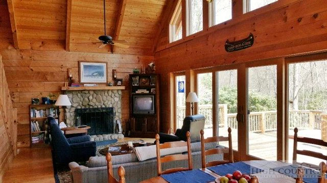 Image number 2 for the current listing