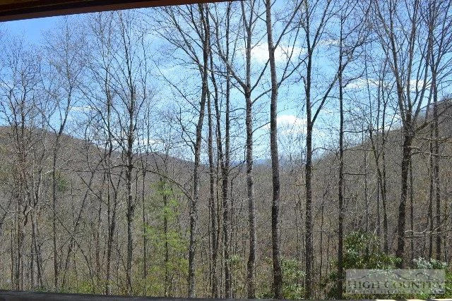 Image number 15 for the current listing