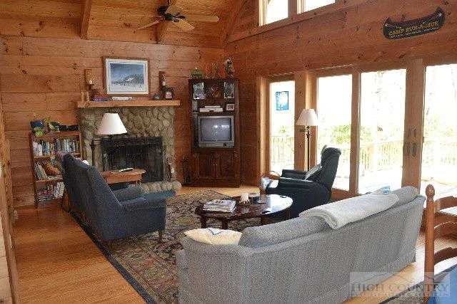 Image number 18 for the current listing