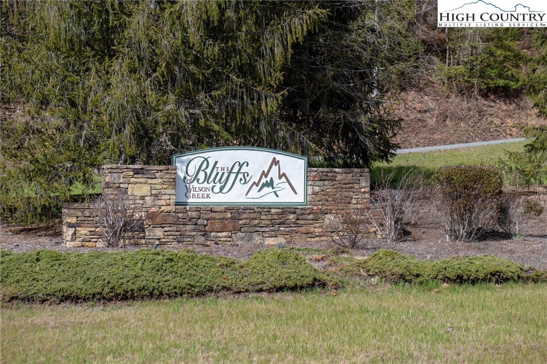 Image number 3 for the current listing