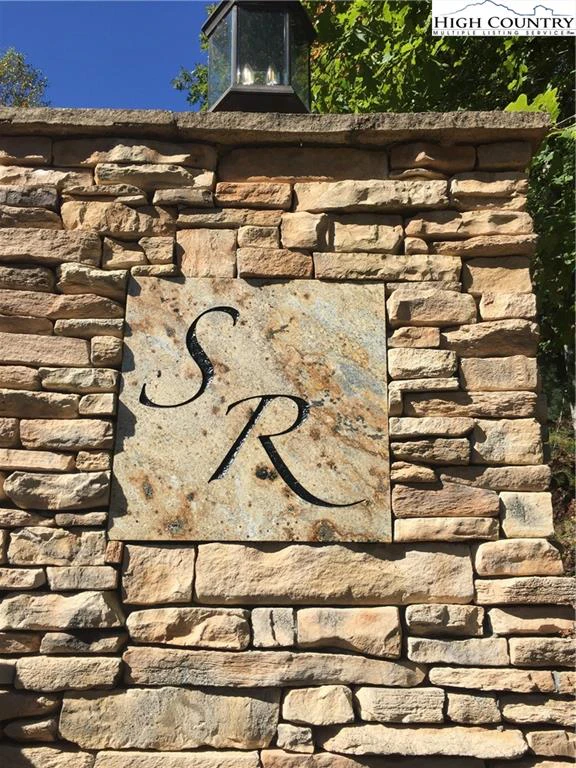 Image number 3 for the current listing