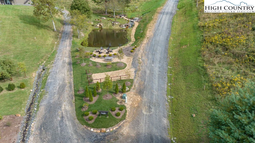 Image number 3 for the current listing