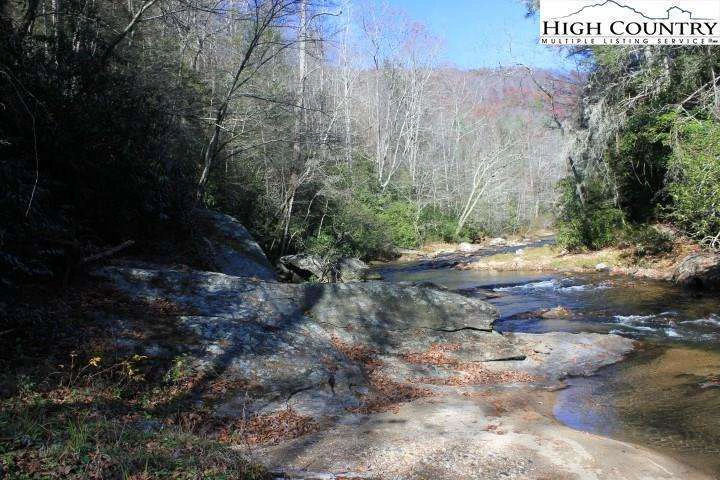 Image number 17 for the current listing