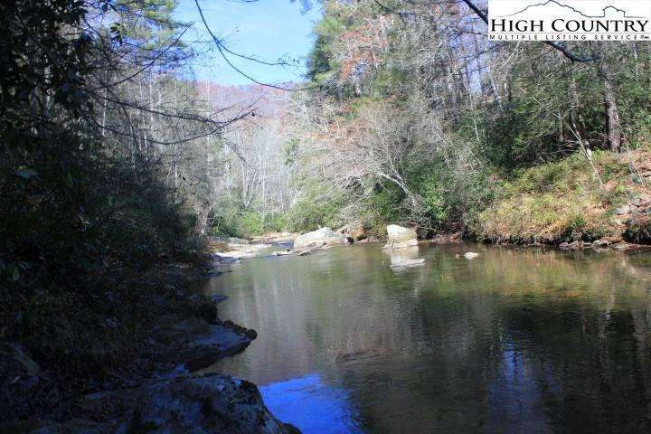 Image number 19 for the current listing