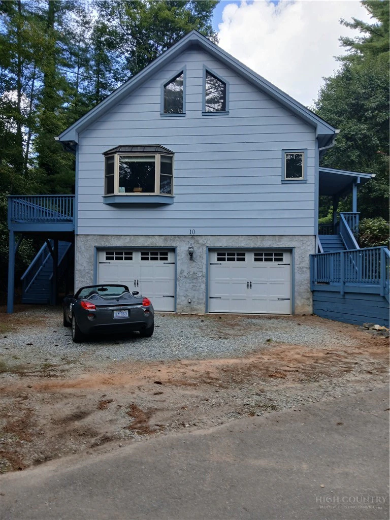 Image number 1 for the current listing