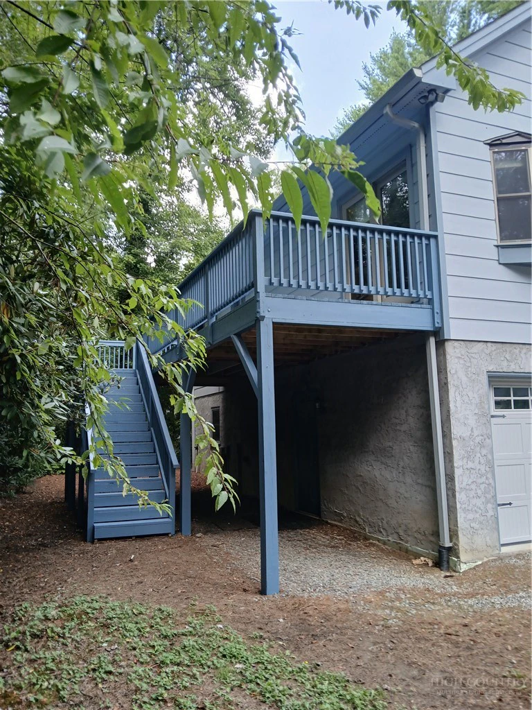 Image number 3 for the current listing