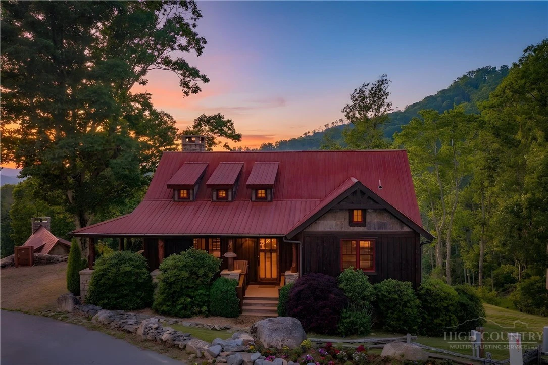 Image number 2 for the current listing