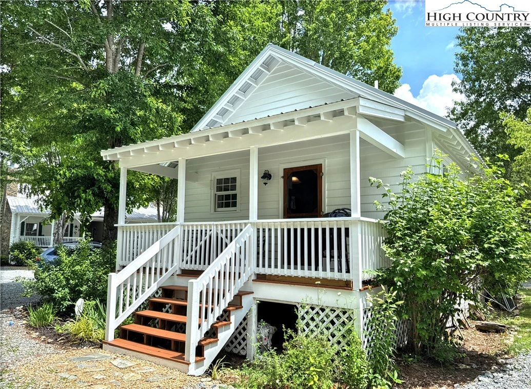 Image number 19 for the current listing