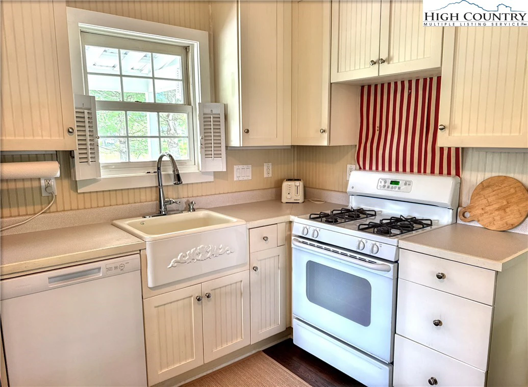 Image number 6 for the current listing