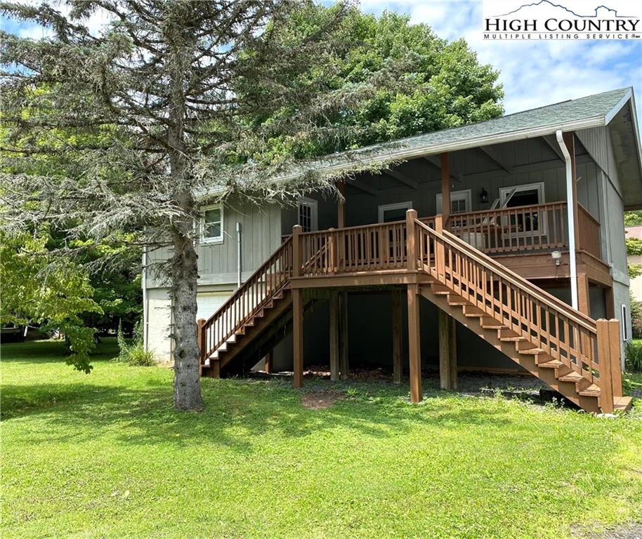 Image number 1 for the current listing