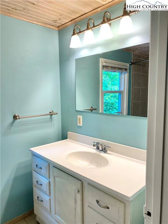 Image number 12 for the current listing