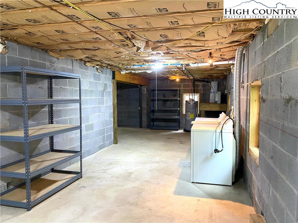 Image number 8 for the current listing
