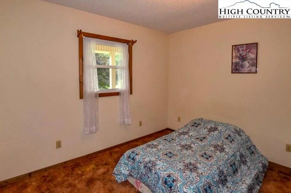 Image number 8 for the current listing