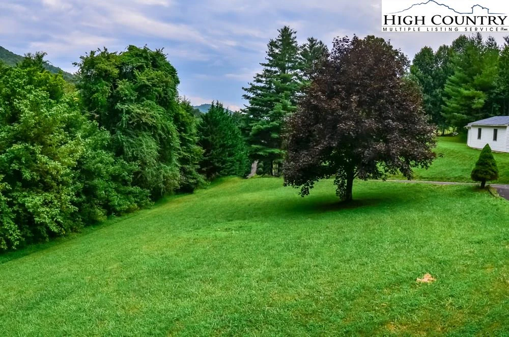 Image number 15 for the current listing