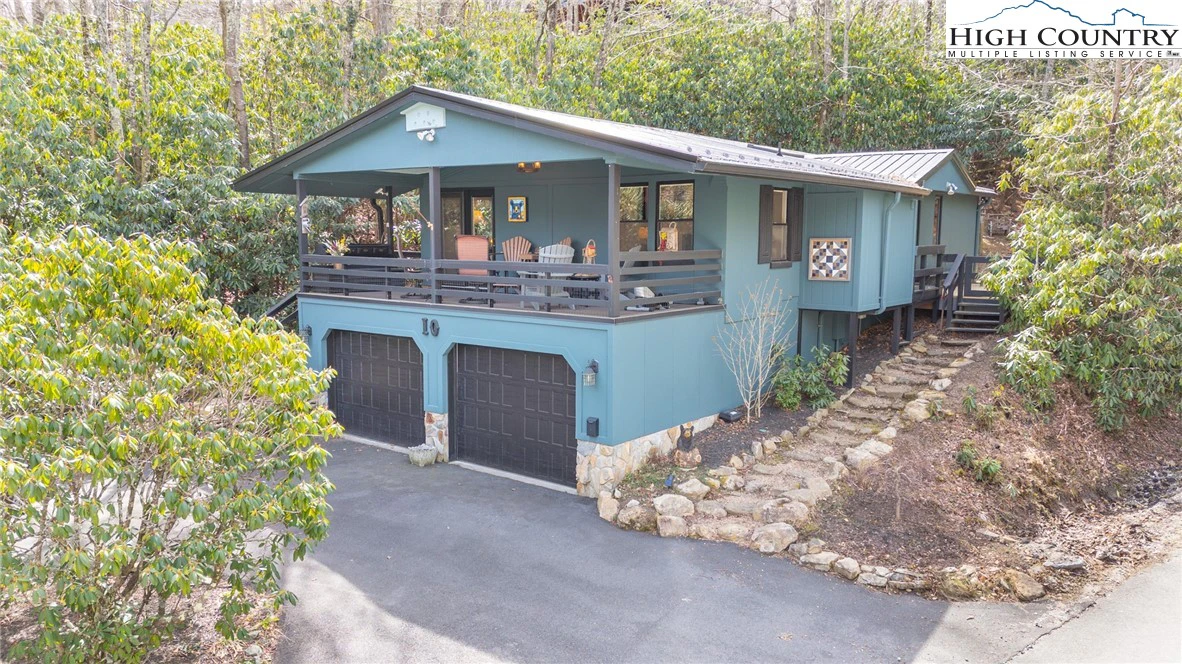 Image number 1 for the current listing