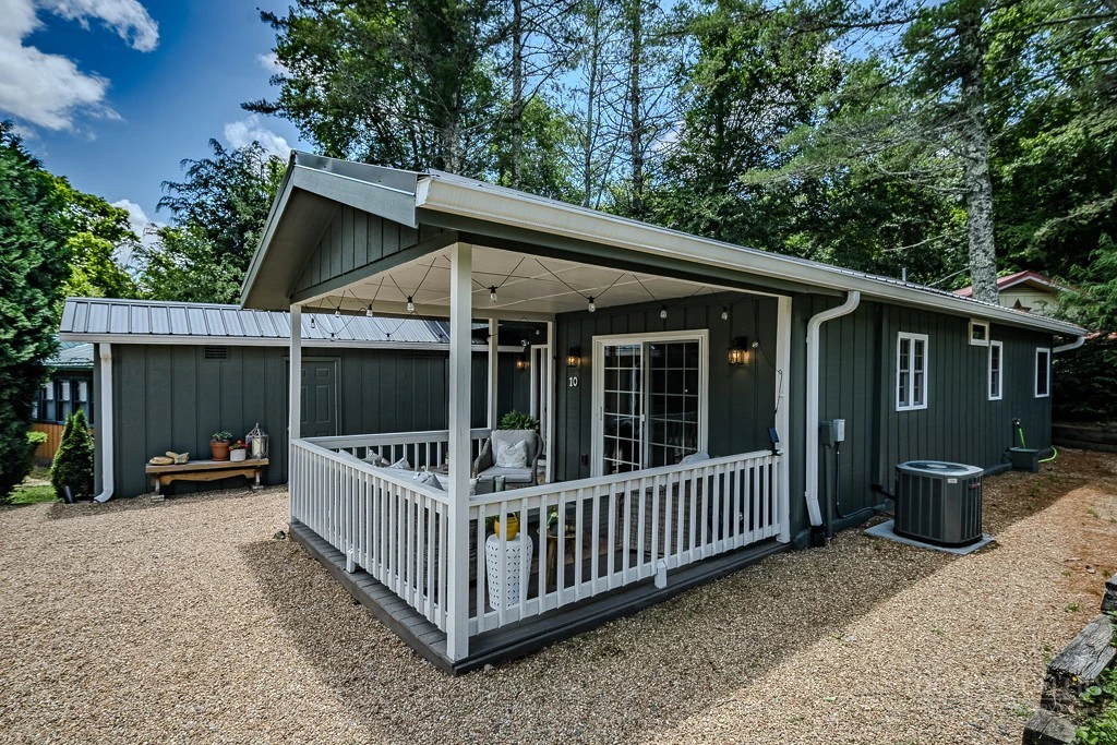 Image number 3 for the current listing