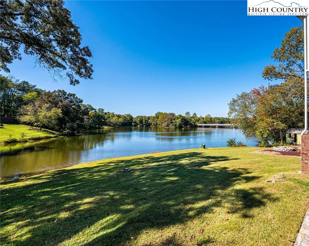Image number 20 for the current listing