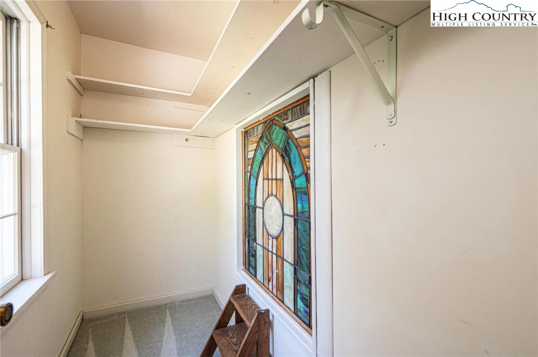 Image number 3 for the current listing