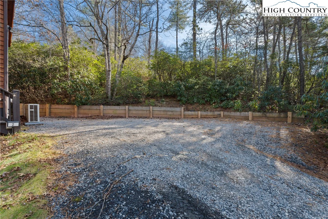 Image number 9 for the current listing