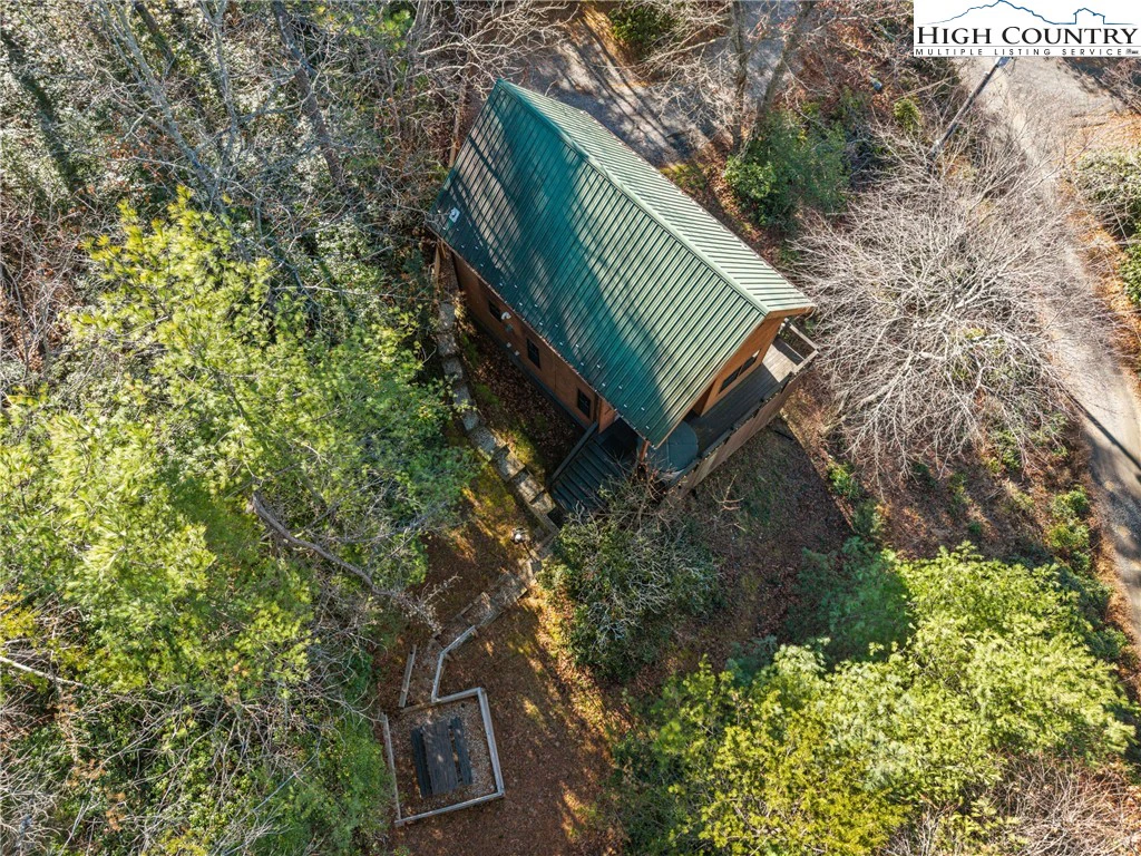 Image number 14 for the current listing