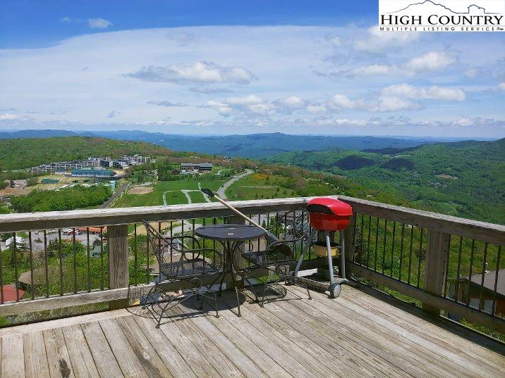Image number 1 for the current listing