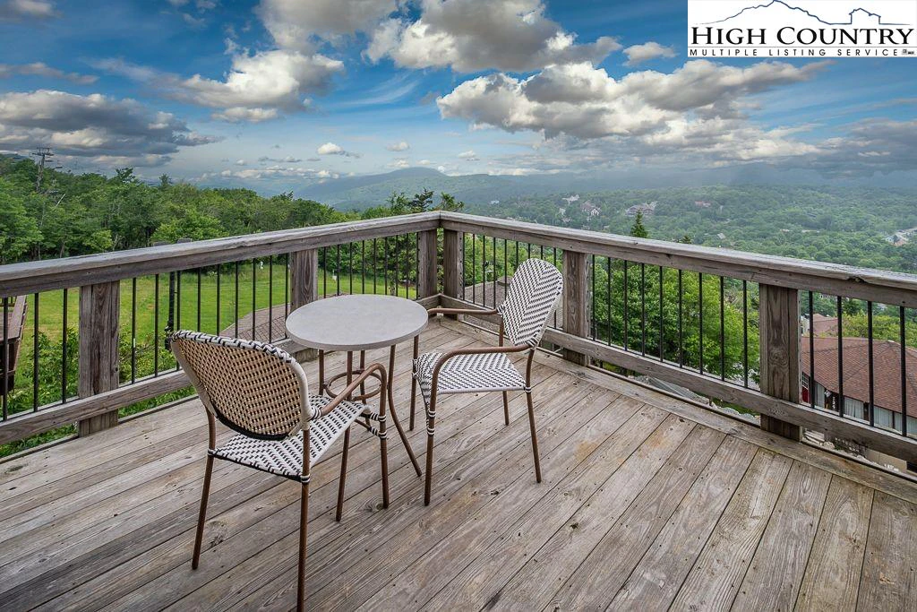 Image number 4 for the current listing