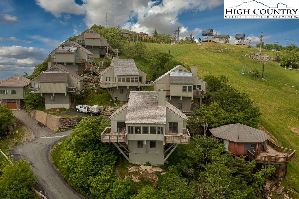 Image number 20 for the current listing