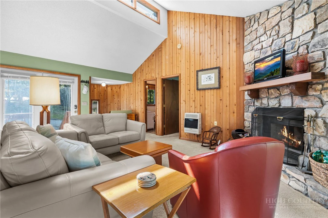 Image number 8 for the current listing