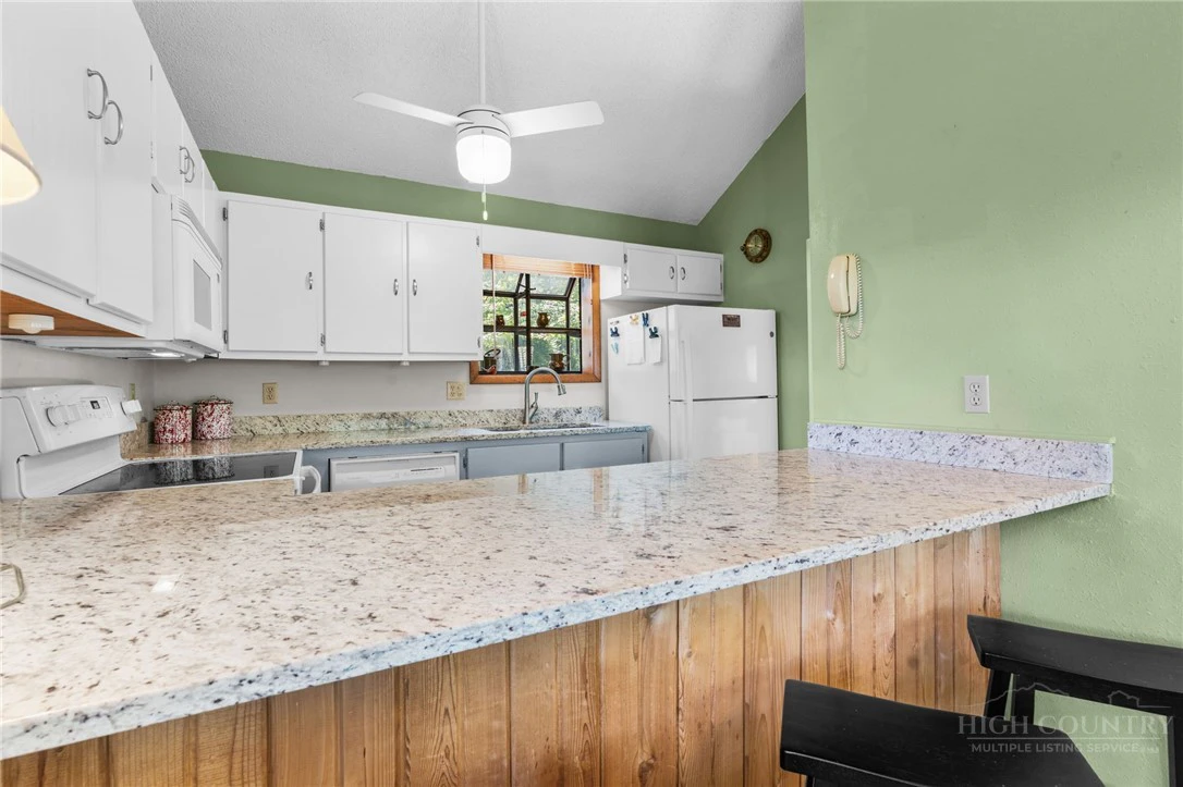 Image number 12 for the current listing