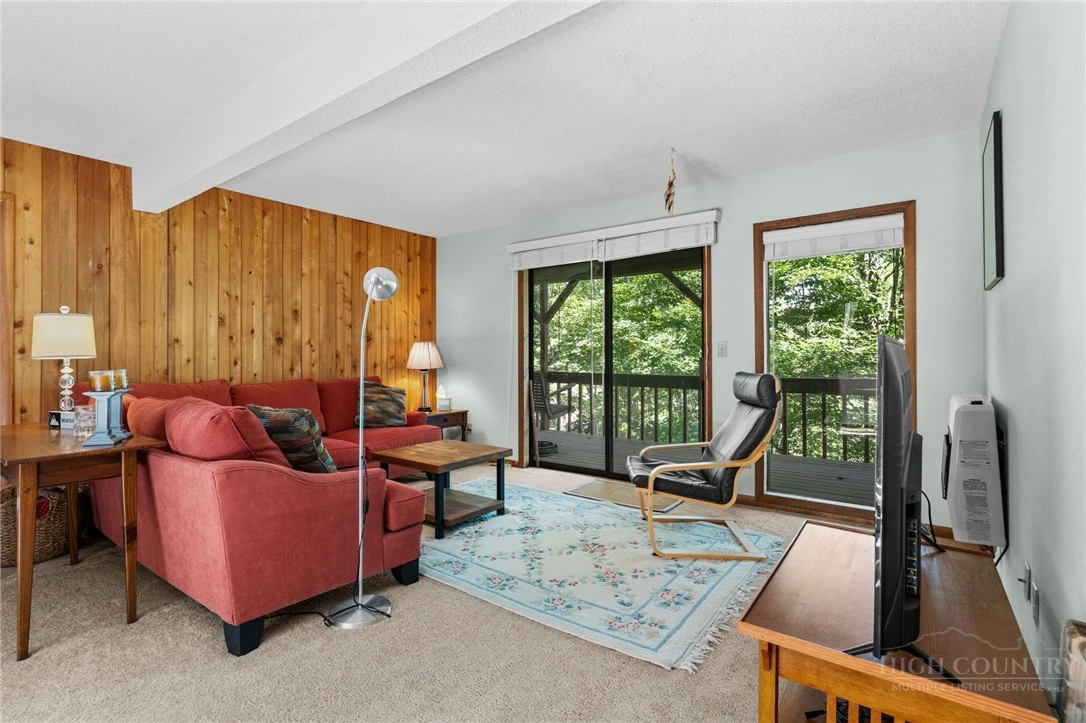 Image number 18 for the current listing