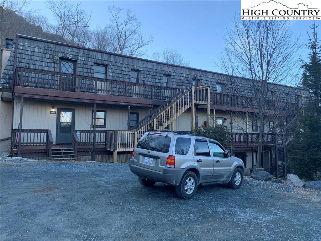 Image number 15 for the current listing