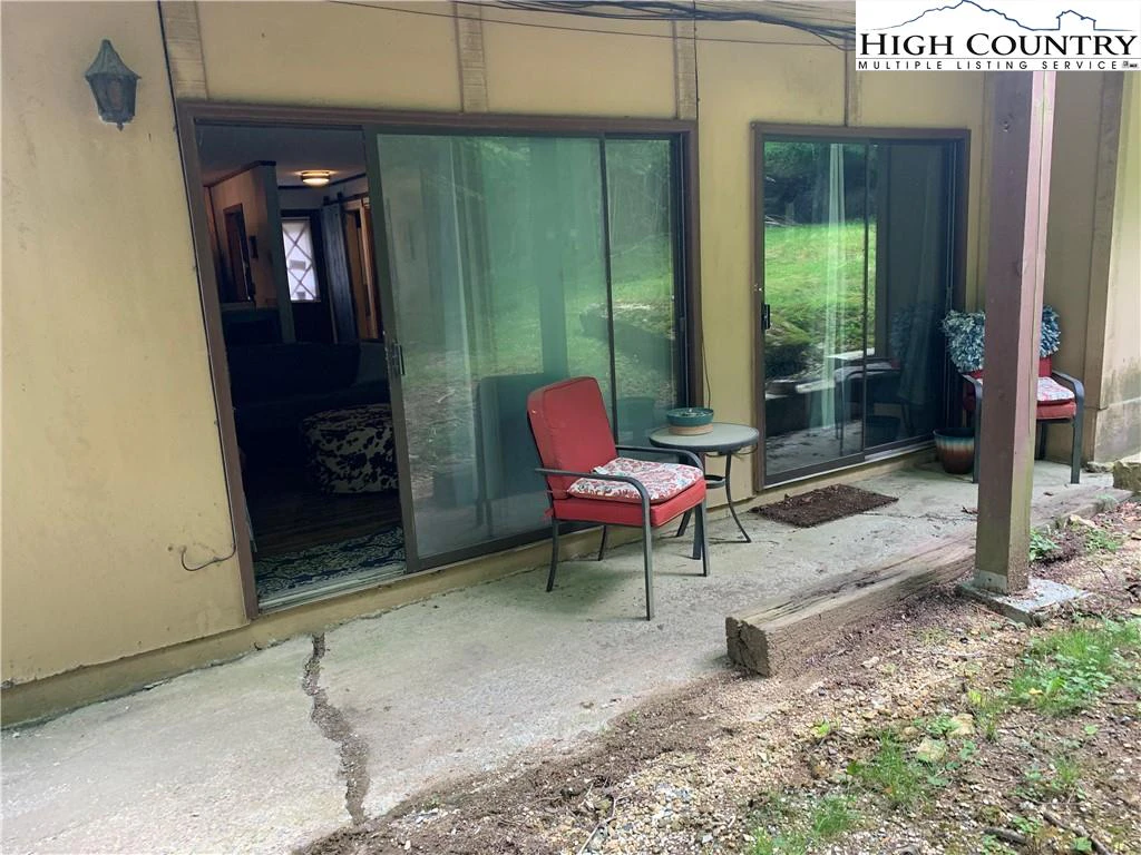 Image number 12 for the current listing