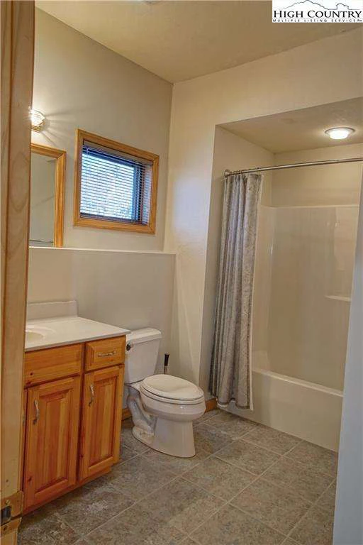Image number 9 for the current listing