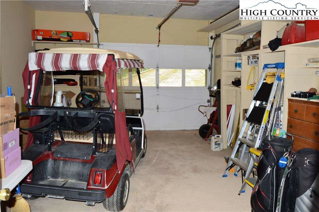 Image number 5 for the current listing