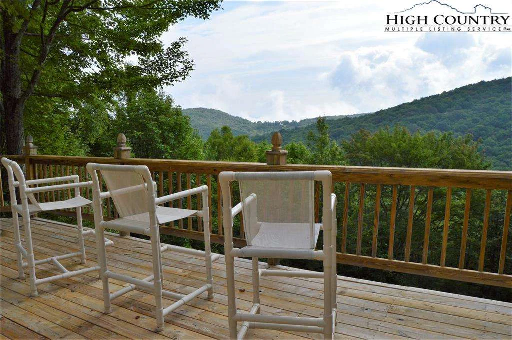 Image number 4 for the current listing