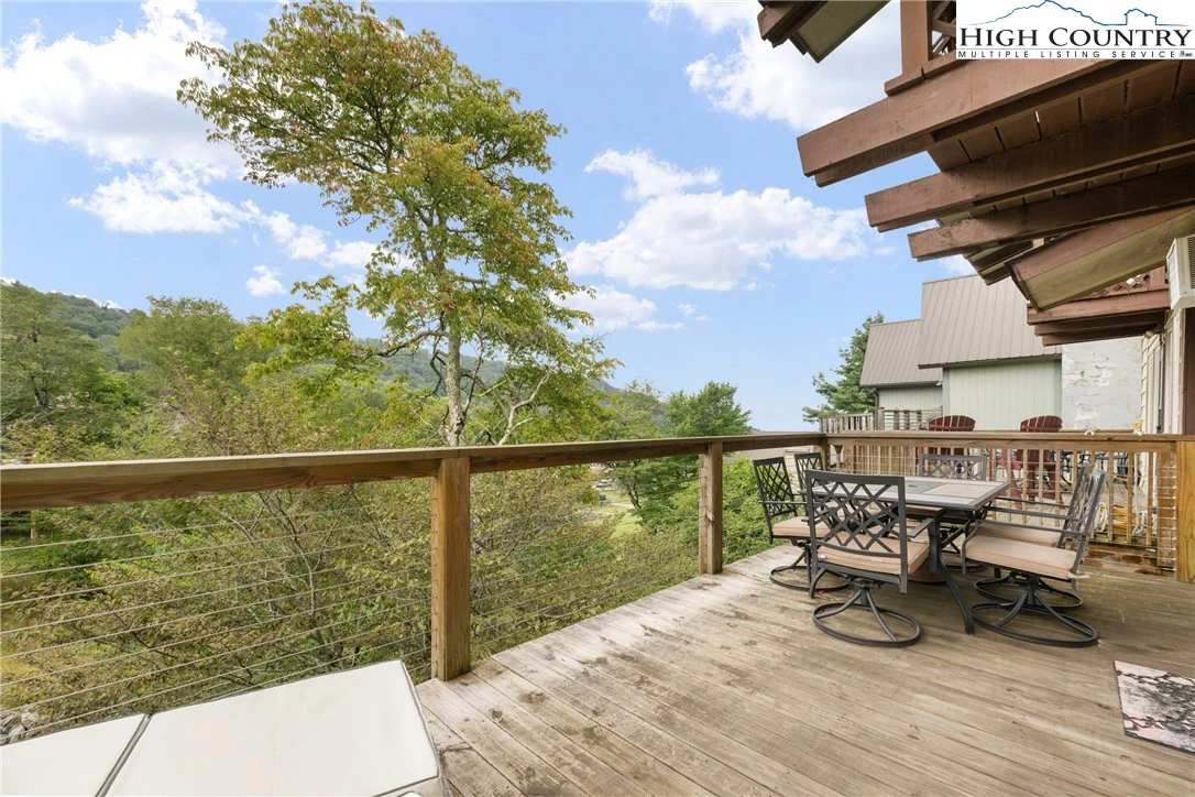 Image number 7 for the current listing