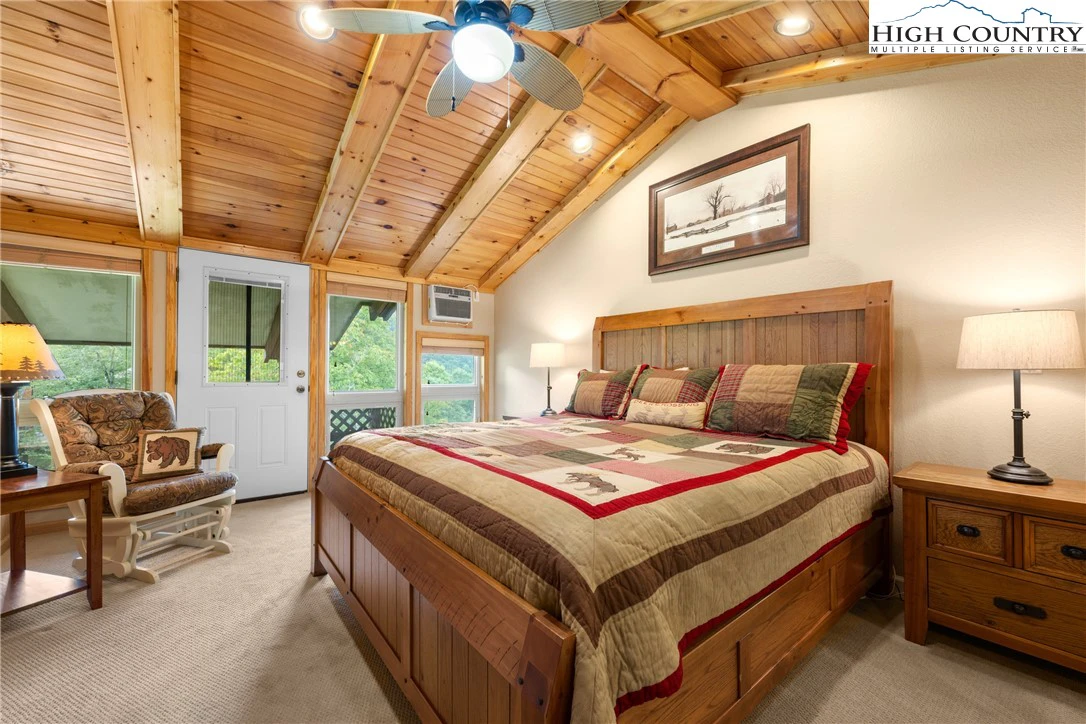 Image number 2 for the current listing