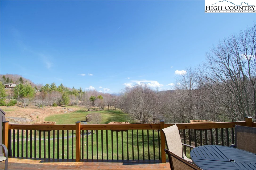Image number 11 for the current listing