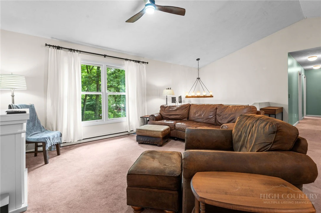 Image number 3 for the current listing