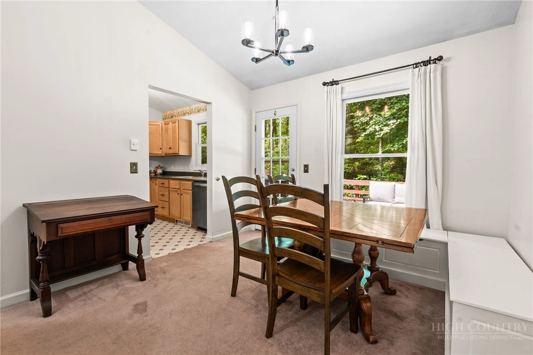 Image number 5 for the current listing