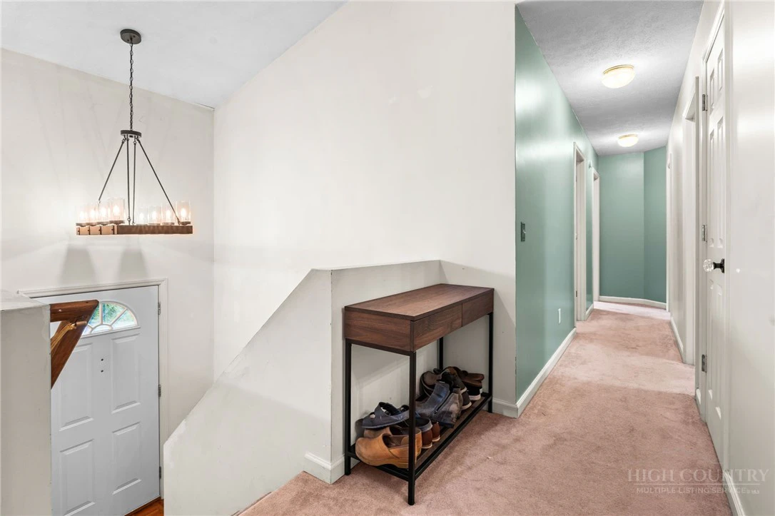 Image number 11 for the current listing