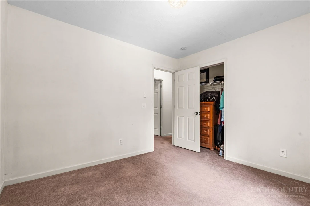 Image number 20 for the current listing