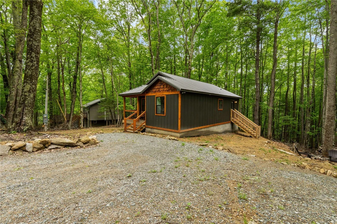 Image number 11 for the current listing