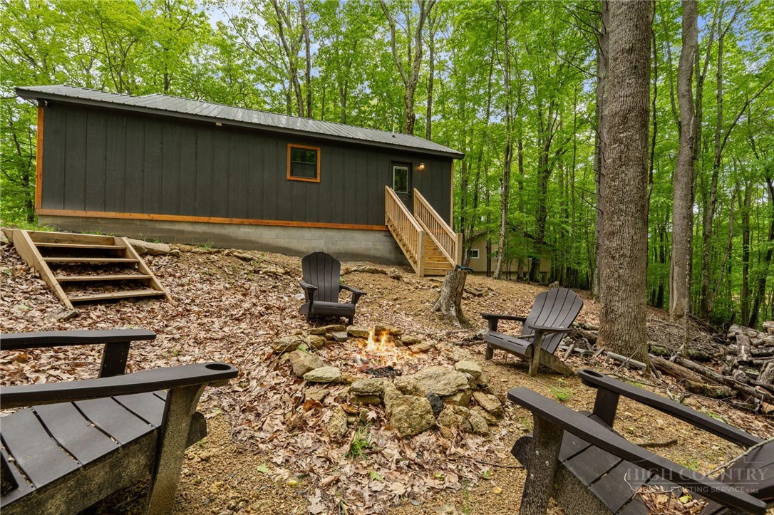 Image number 2 for the current listing