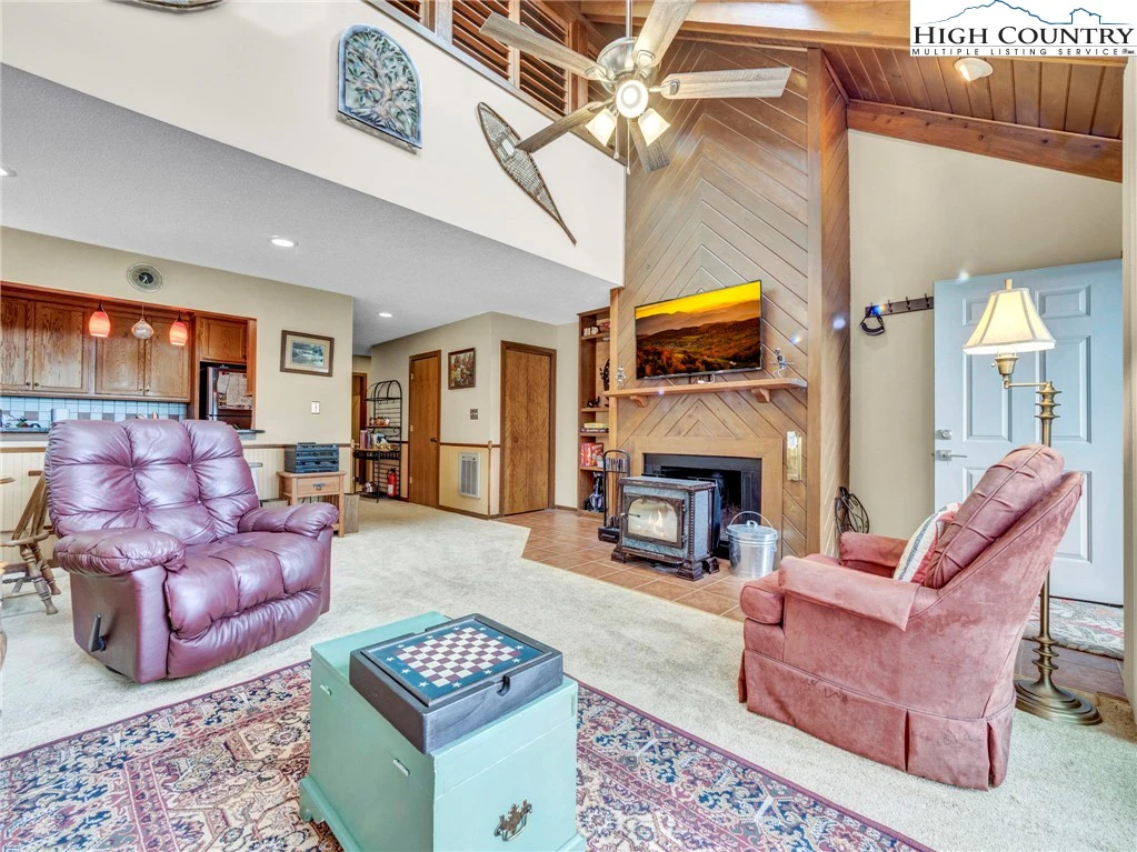 Image number 20 for the current listing