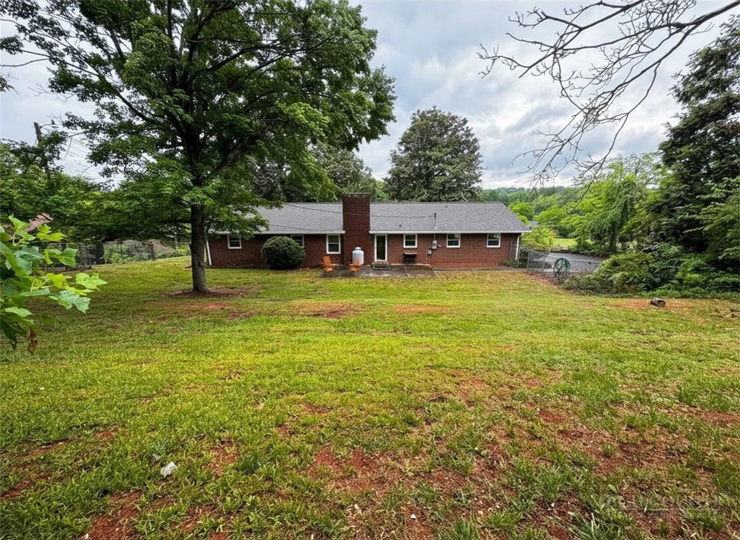 Image number 17 for the current listing