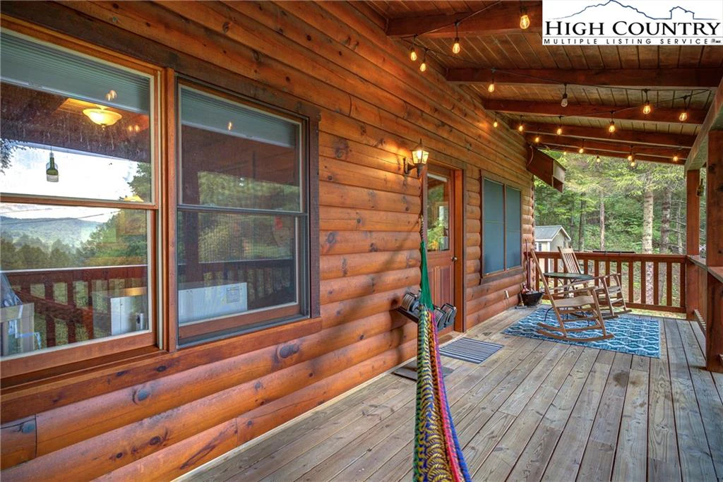 Image number 9 for the current listing