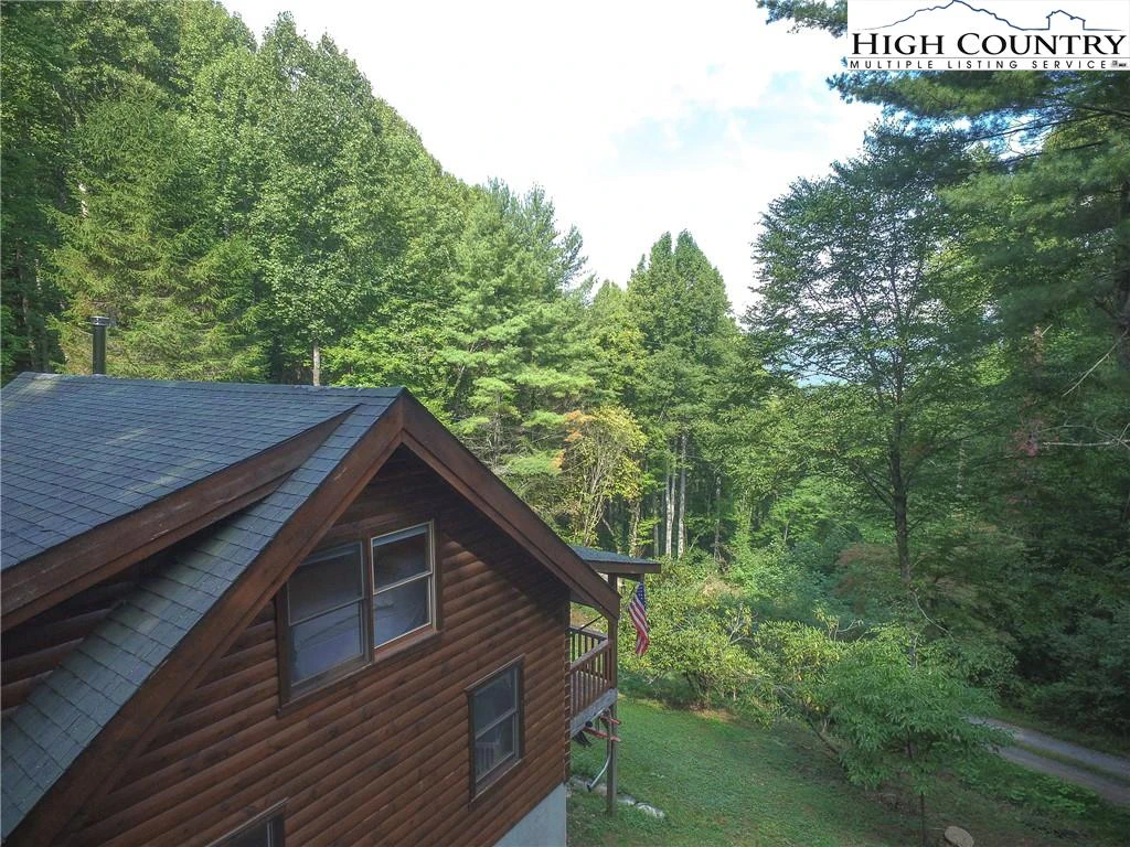Image number 18 for the current listing